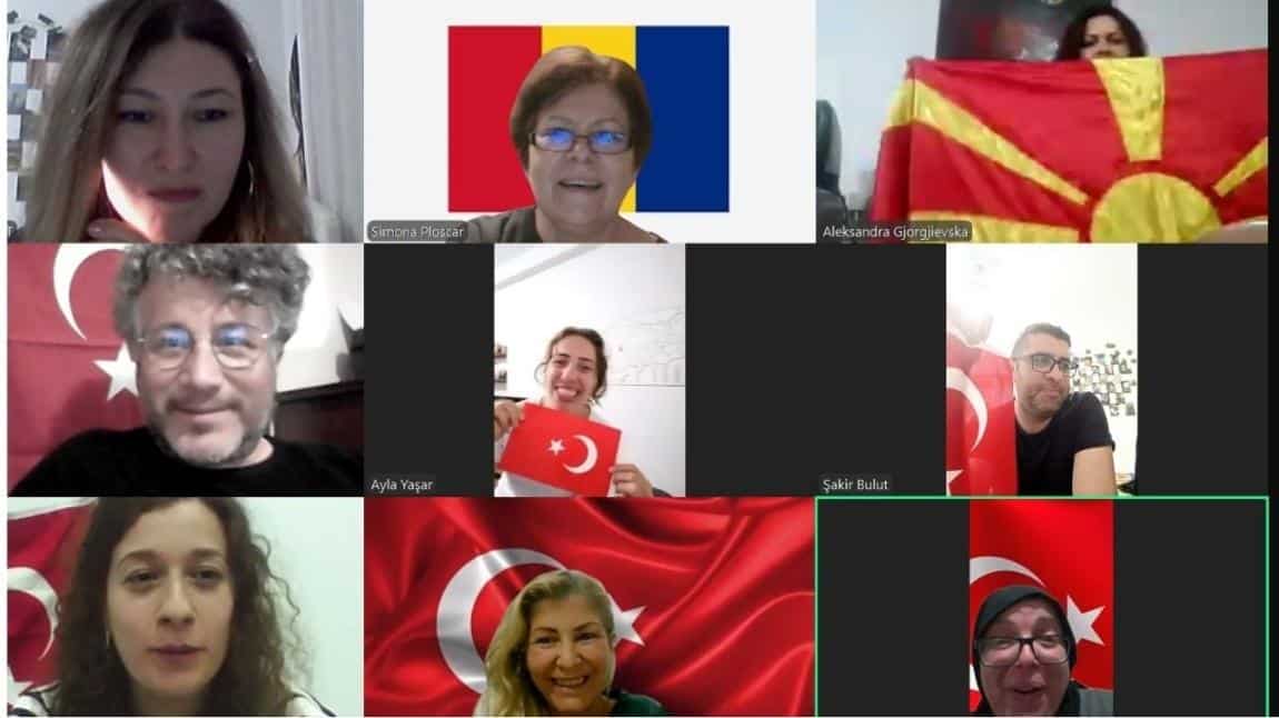 YANAZ İLKOKULU'NA İKİ ÖDÜL BİRDEN